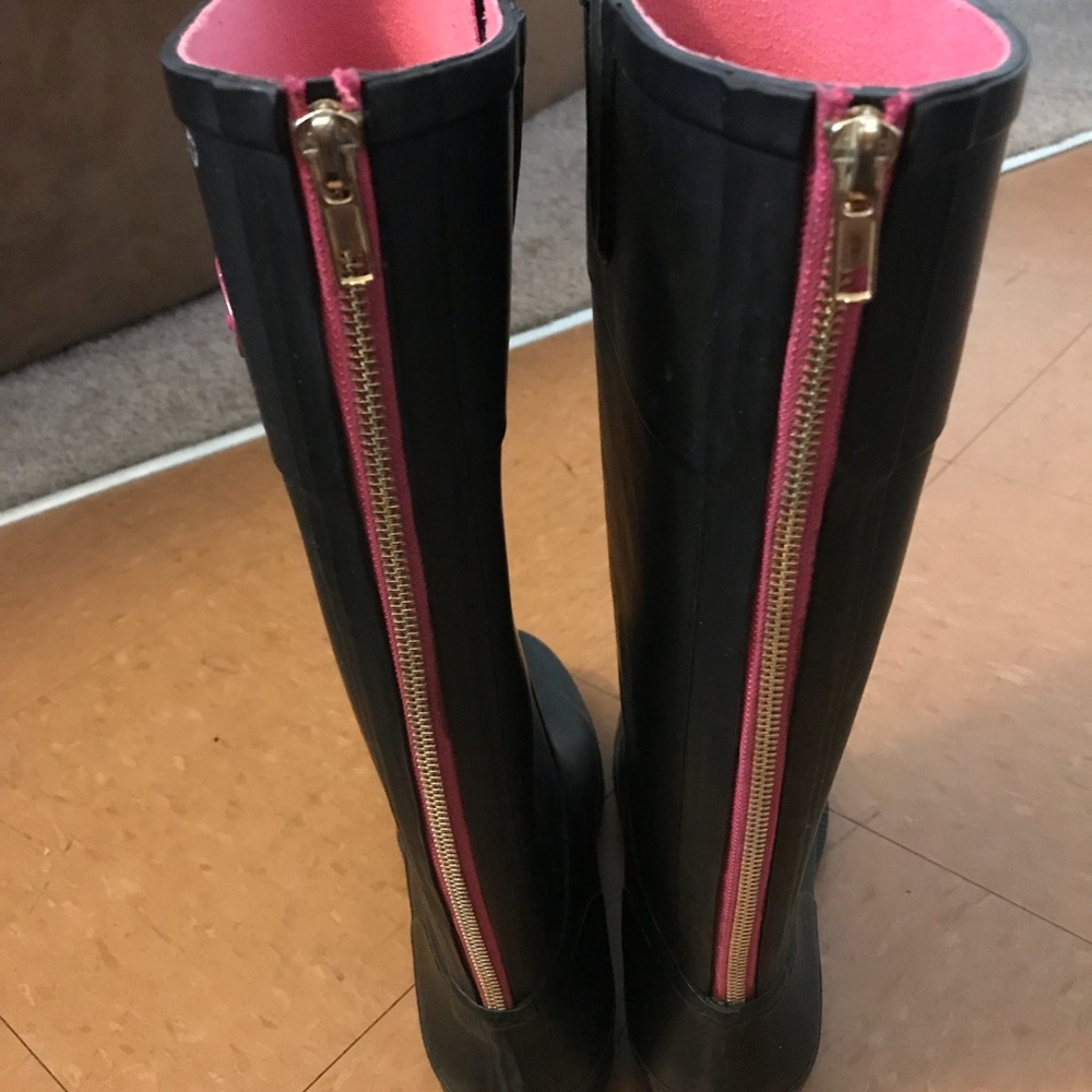 Tommy Hilfiger rain boots 💦